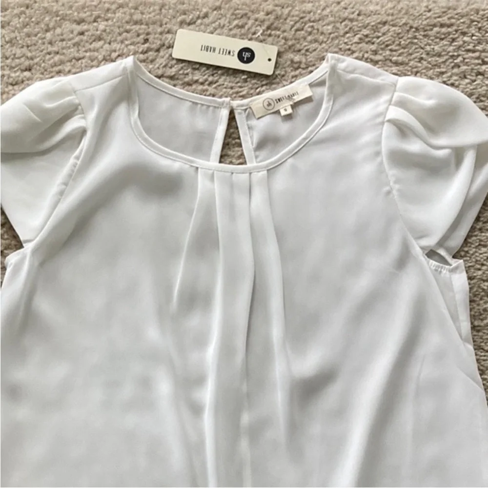 Creamy White Short Sleeve Blouse - Picture 3 of 10